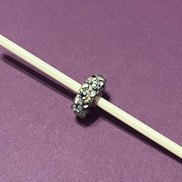 Trollbeads Milan glass bead. - Picture 2 of 7